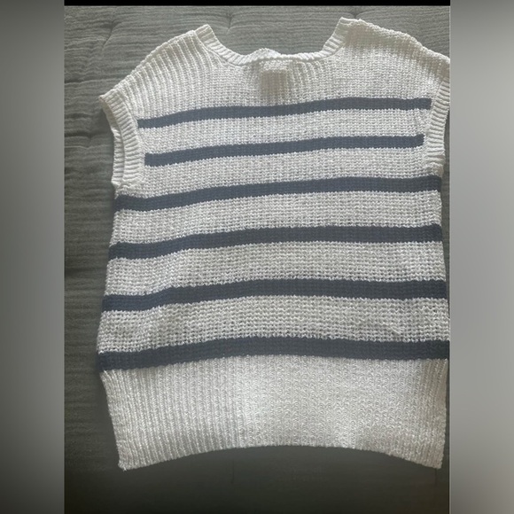 Jessica Simpson Striped Women's Sweater - Picture 3 of 4